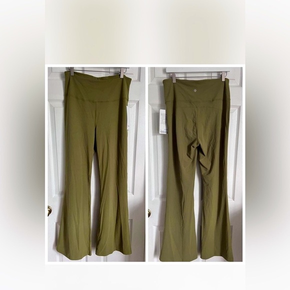 Lululemon Groove High Rise Flared , used no tags - Picture 1 of 6